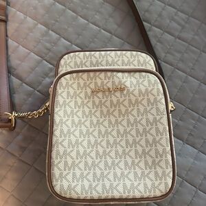 Michael Kors crossbody/shoulder bag